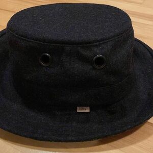 Tilley wool bucket hat, made in Canada, wool mix, size 7 3/8